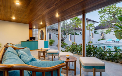 The lobby of the hotel overlooking the pool area.