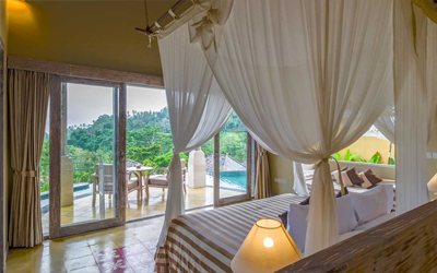The One Bedroom Pool Villa overlooks the panoramic Sidemen hillsides.