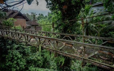 The restaurant is located behind this old bridge at a beautiful spot in Ubud.
